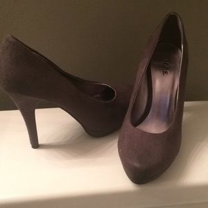 Charcoal gray size 8